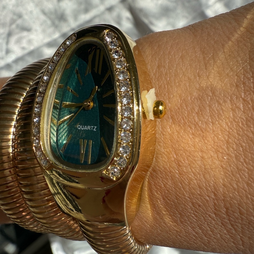 Serpenti gold serpent Snake Coil Wrap Watch – Green Dial & Crystal Detailing - Picture 3 of 7